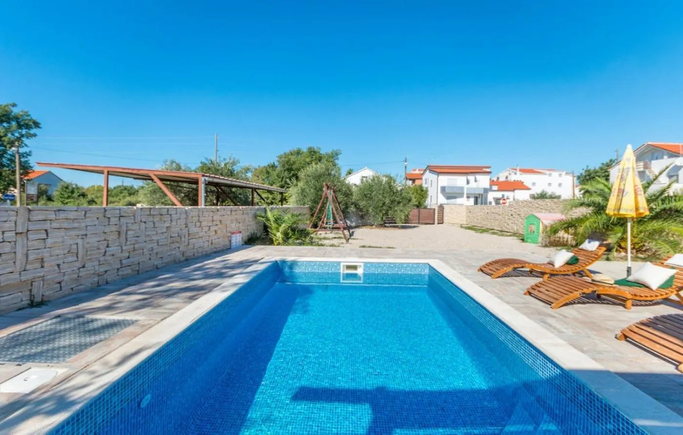 Holiday Home Ema With Pool Biograd Na Moru Chorwacja